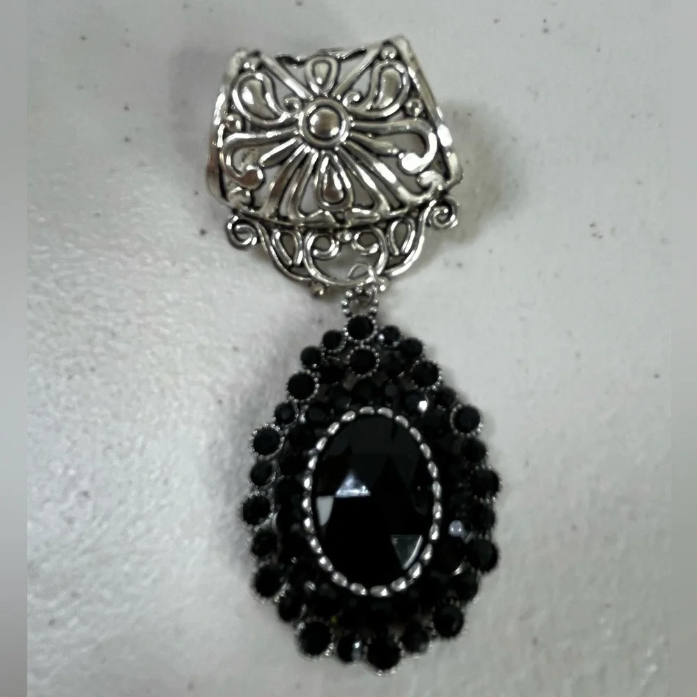 Elegant Silver toned scarf slide/bail  with Black Pendant - scarf jewelry NWOT